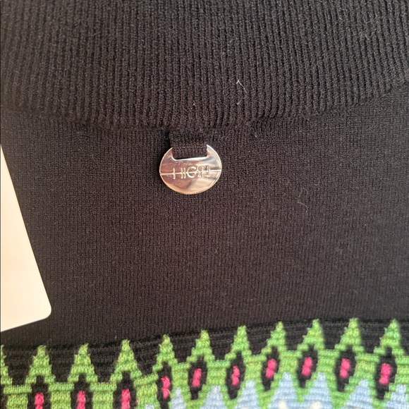 High Wool Sweater with Colorful Geometric Pattern - Picture 4 of 6